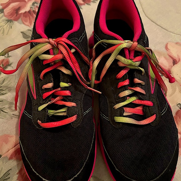 Reebok Classic Realflex Runner L Sneakers in Athletic Black/Pink - Picture 3 of 5